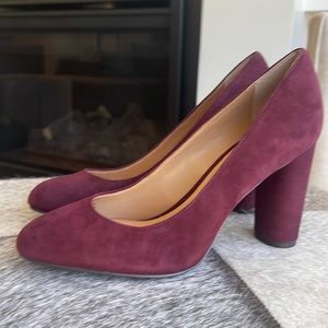NIB Banana Republic Burgundy Suede Pump